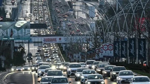 CHP'li Mansur Yavaş Ankara trafiğini kilitledi! Vatandaş giderek büyüyen kaosa tepki gösterdi!